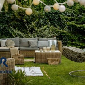 JARDÍN Y EXTERIORES