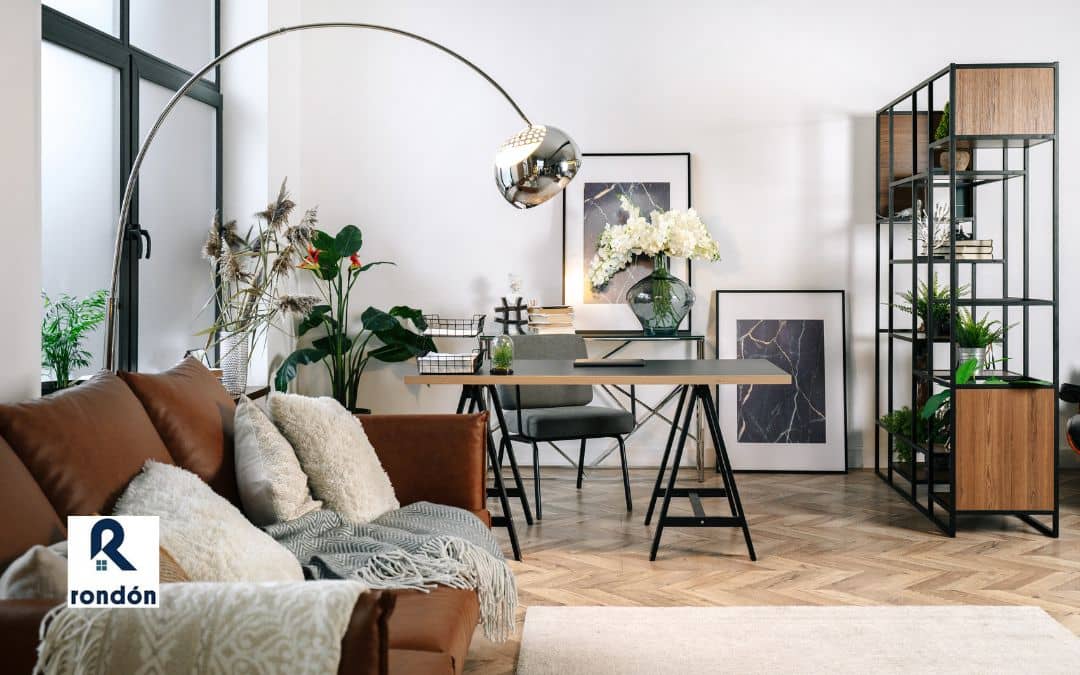 Despacho integrado en el salón