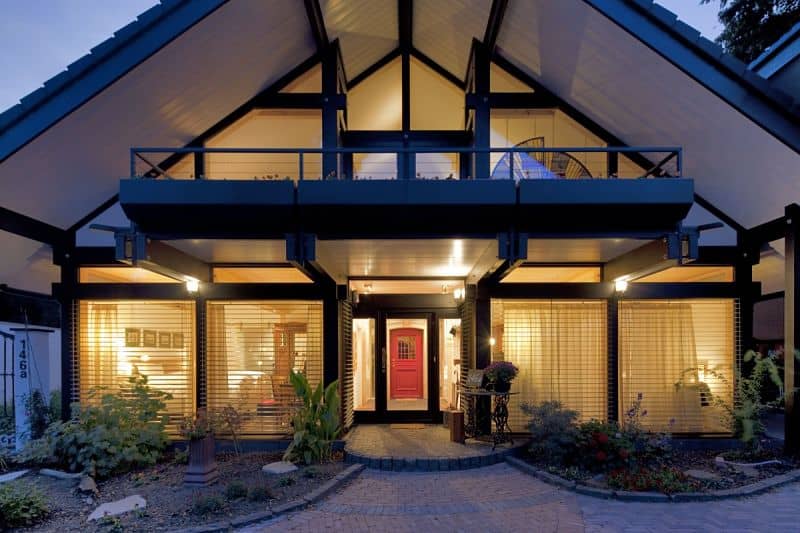 Cómo iluminar el jardín de tu hogar