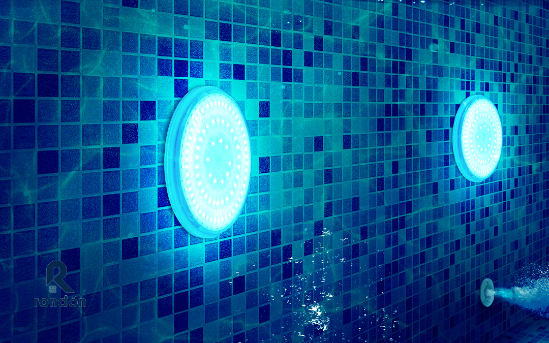 Iluminación de piscinas